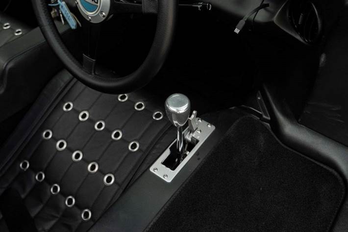 Sort Ford GT40 fra 1966 set indefra