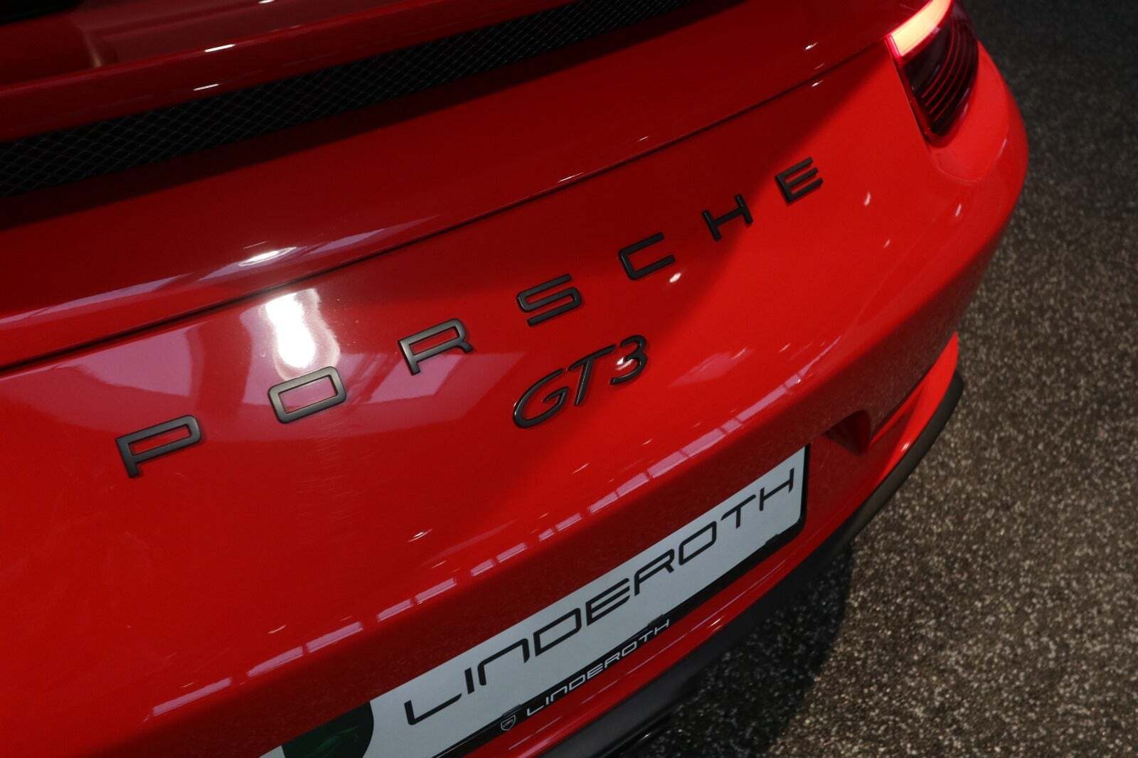 Rød Porsche 911 GT3 fra 2018