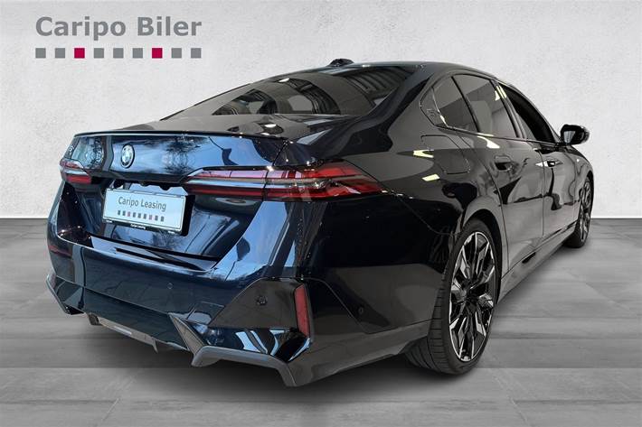 Sort BMW i5 fra 2024