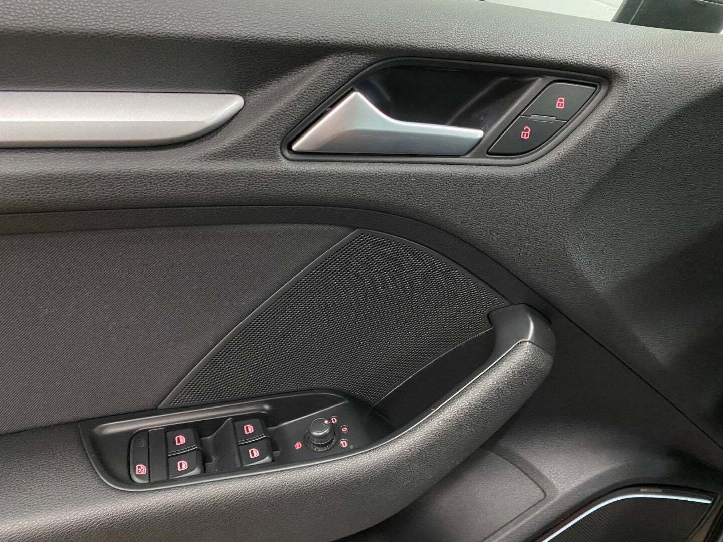 Grå Audi A3 fra 2014