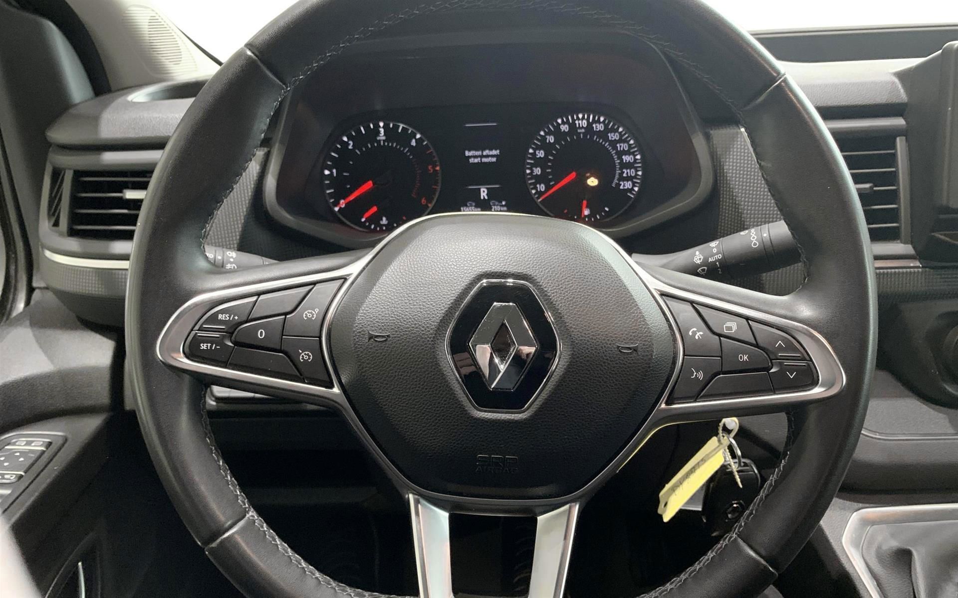 Grå Renault Trafic fra 2023