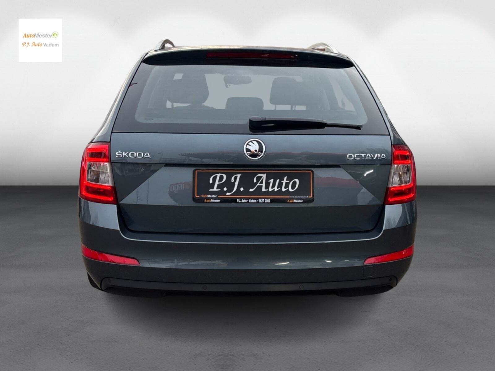 Grå Skoda Octavia fra 2016