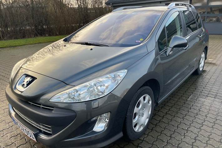 Grå Peugeot 308 fra 2011