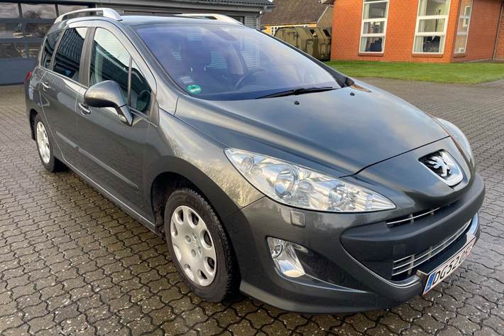 Grå Peugeot 308 fra 2011