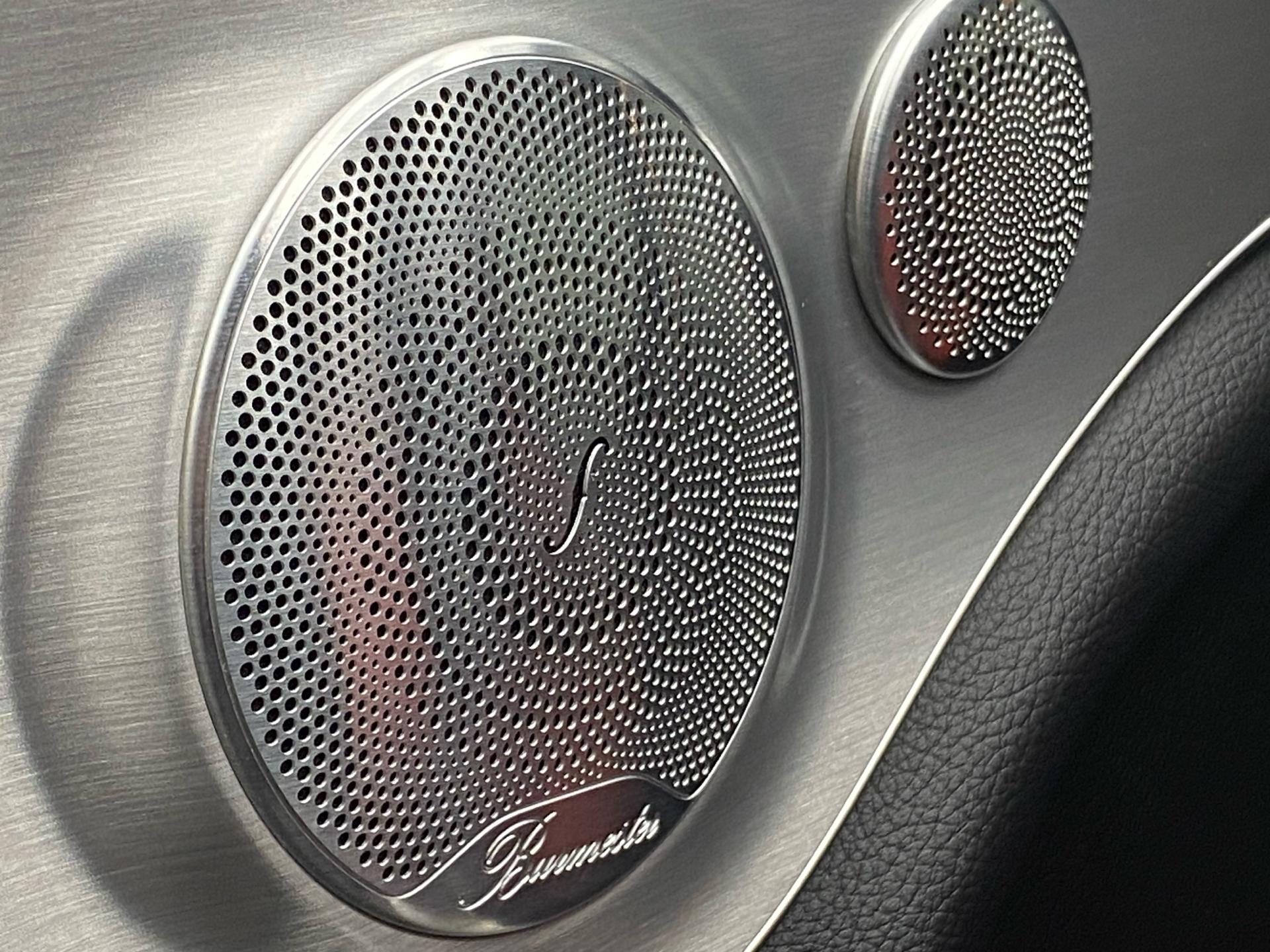 Grå Mercedes C63 AMG S fra 2016