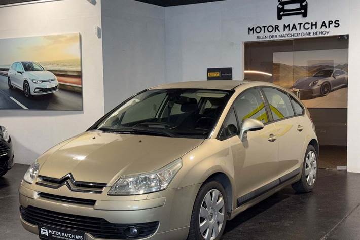 Orange Citroën C4 fra 2008 set udefra