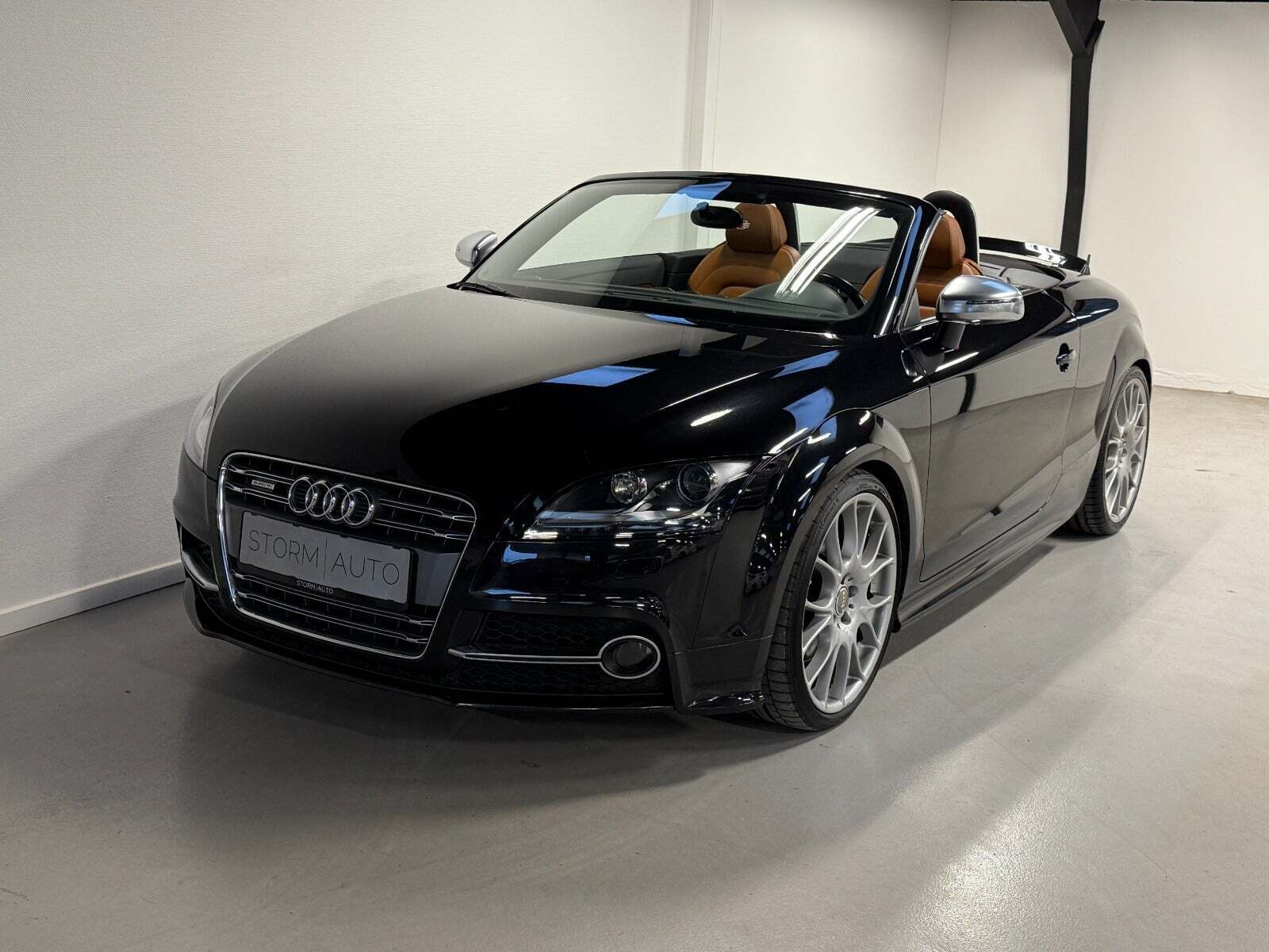 Sort Audi TTS fra 2011