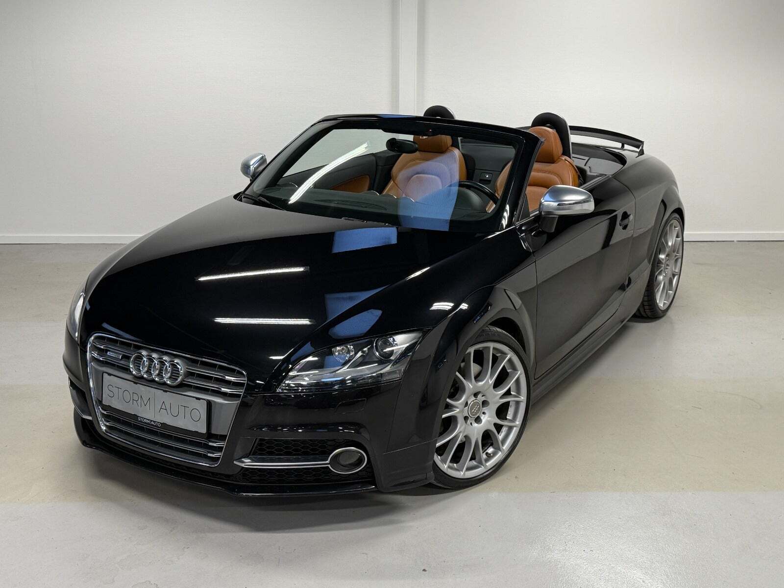 Sort Audi TTS fra 2011