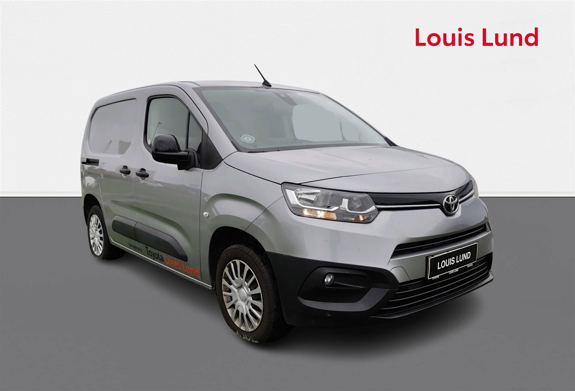 Grå Toyota ProAce City fra 2023