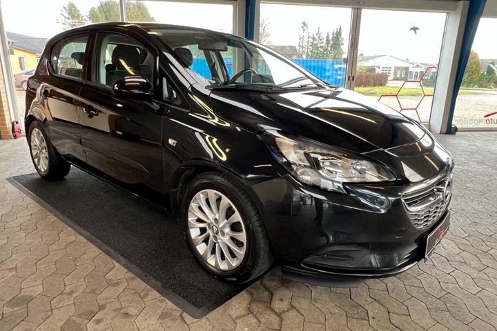 Sort Opel Corsa fra 2015
