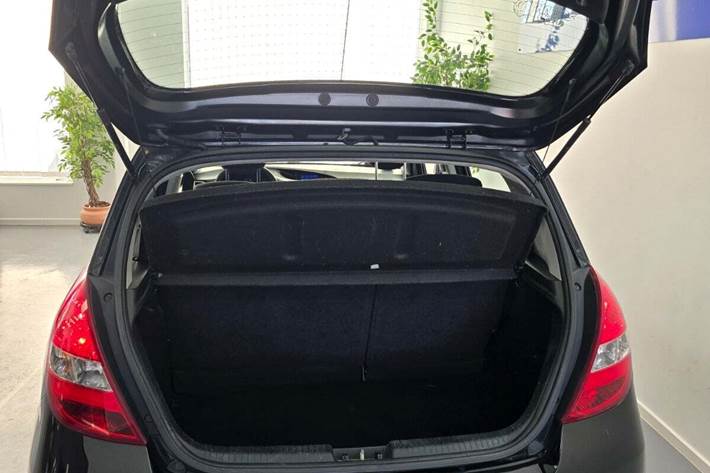 Sort Hyundai i20 fra 2011