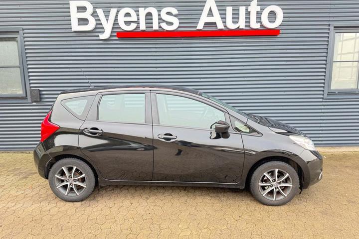 Sort Nissan Note fra 2014