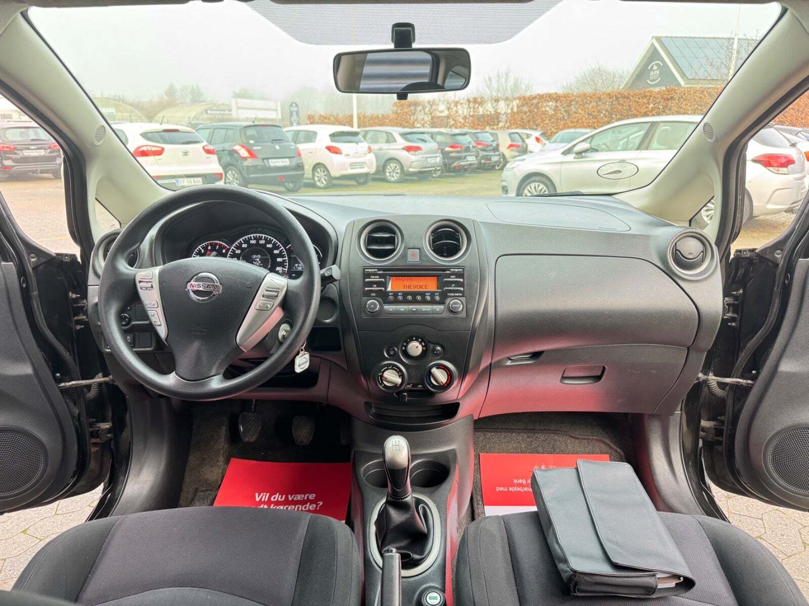 Sort Nissan Note fra 2014