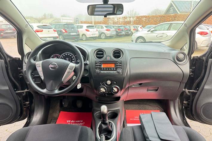Sort Nissan Note fra 2014