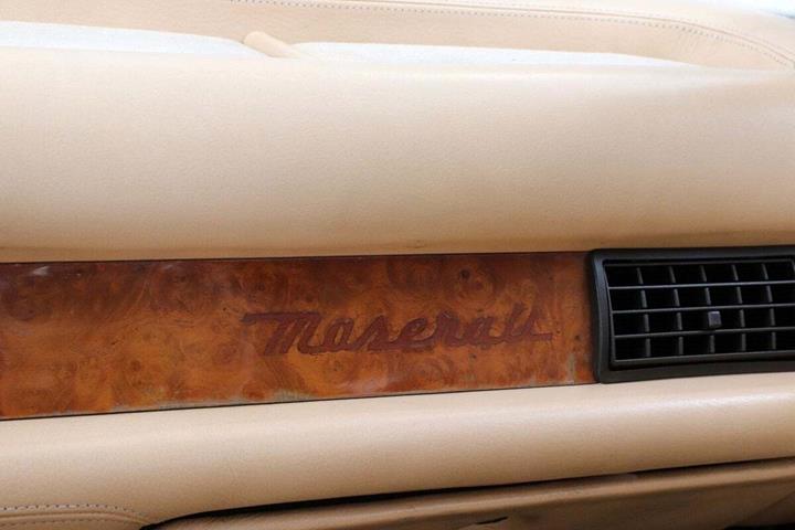 undefined Maserati 222 fra 1988 set indefra