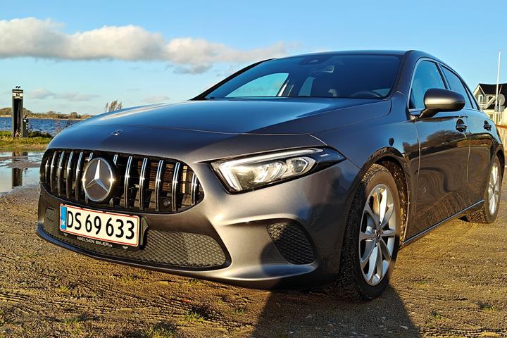 Grå Mercedes A180 d fra 2018
