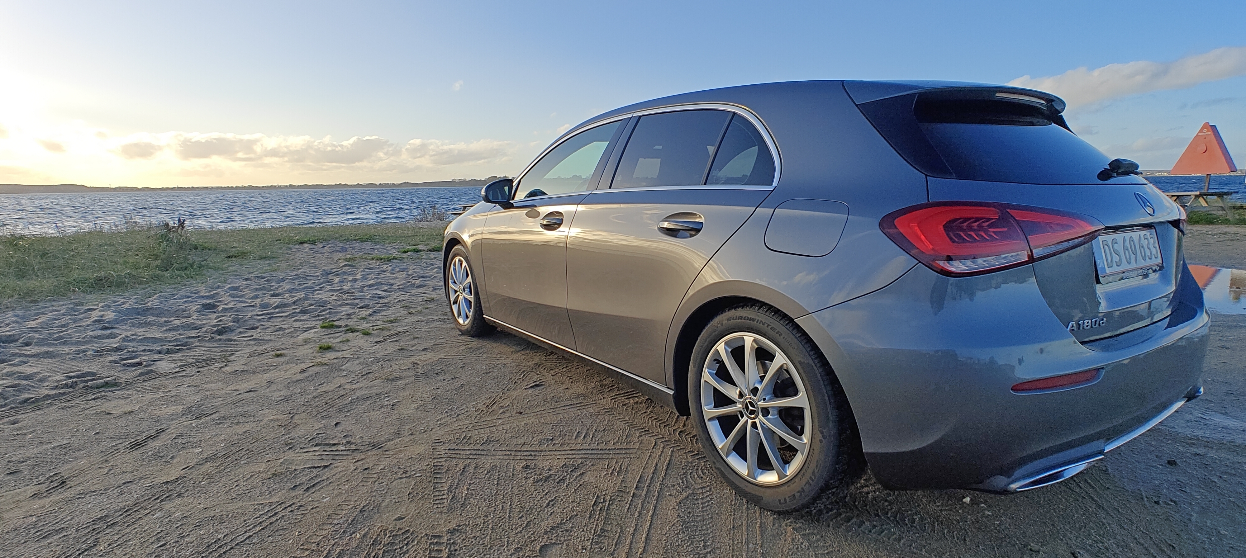 Grå Mercedes A180 d fra 2018