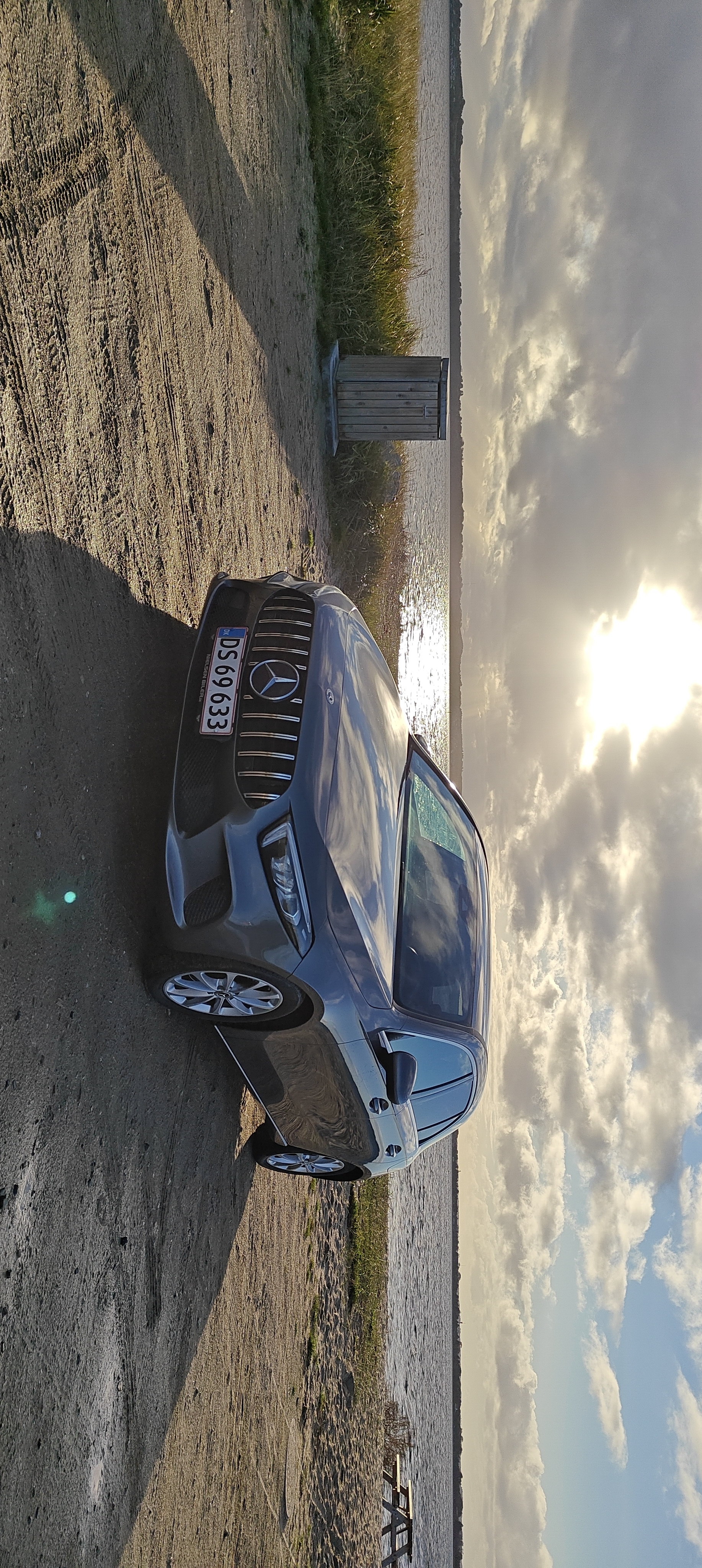 Grå Mercedes A180 d fra 2018