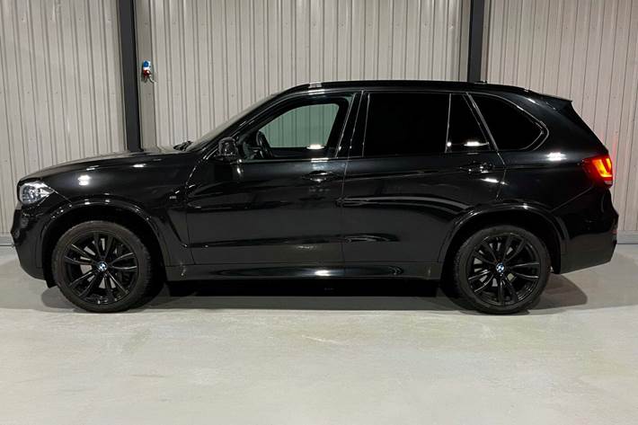 Sort BMW X5 fra 2017