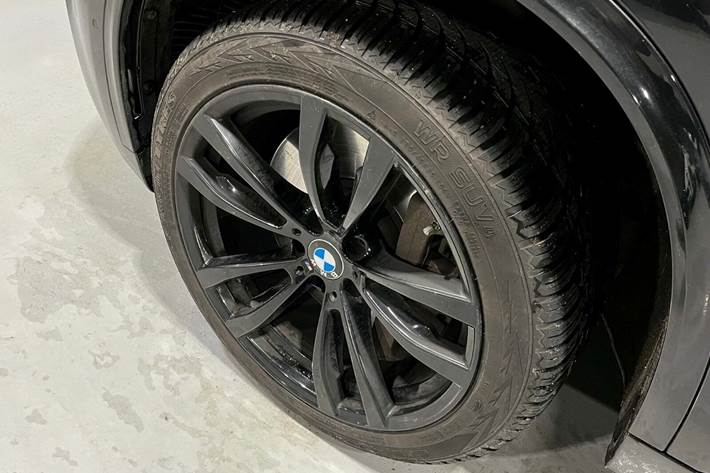 Sort BMW X5 fra 2017