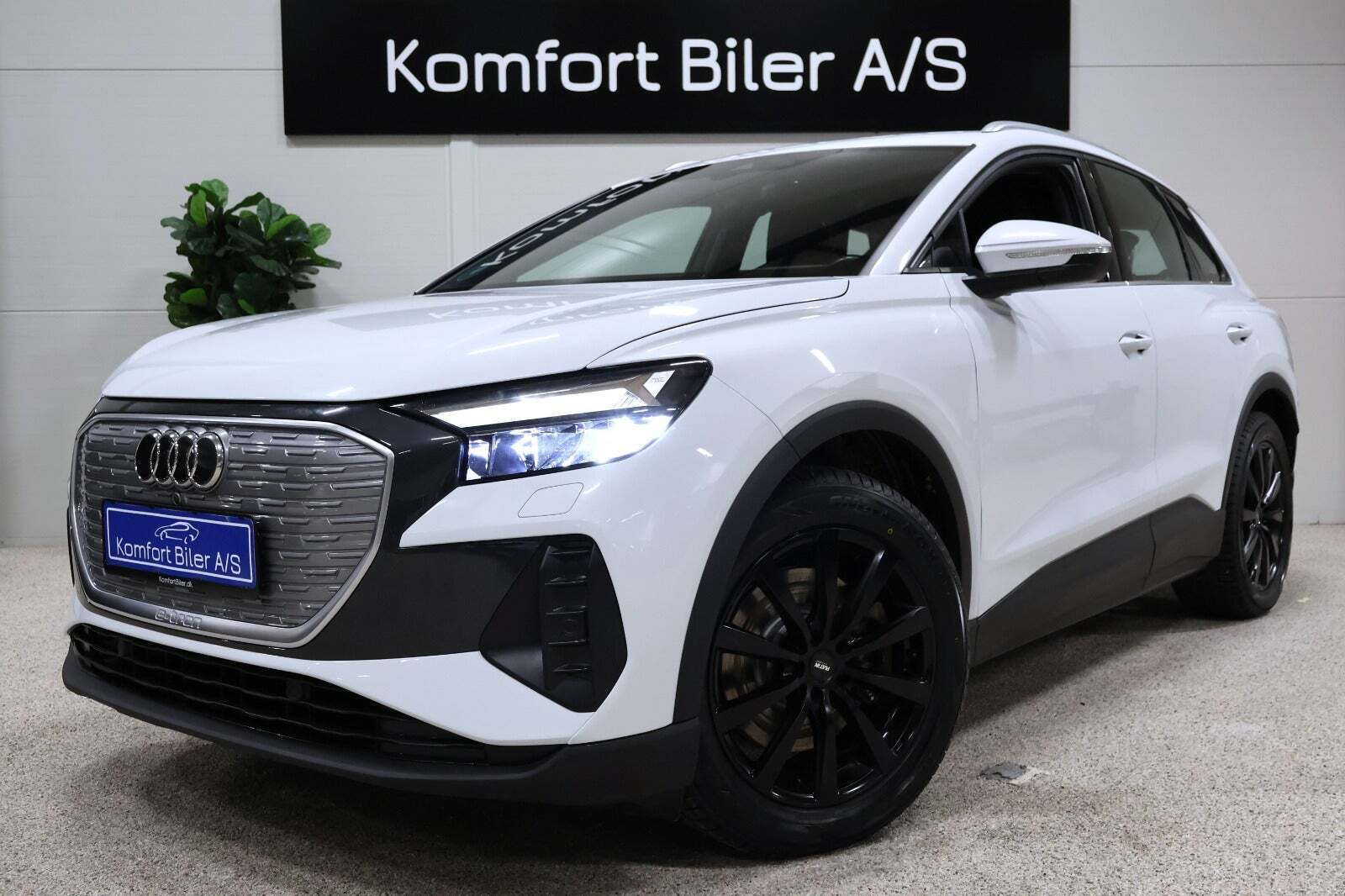 Hvid Audi Q4 e-tron fra 2022
