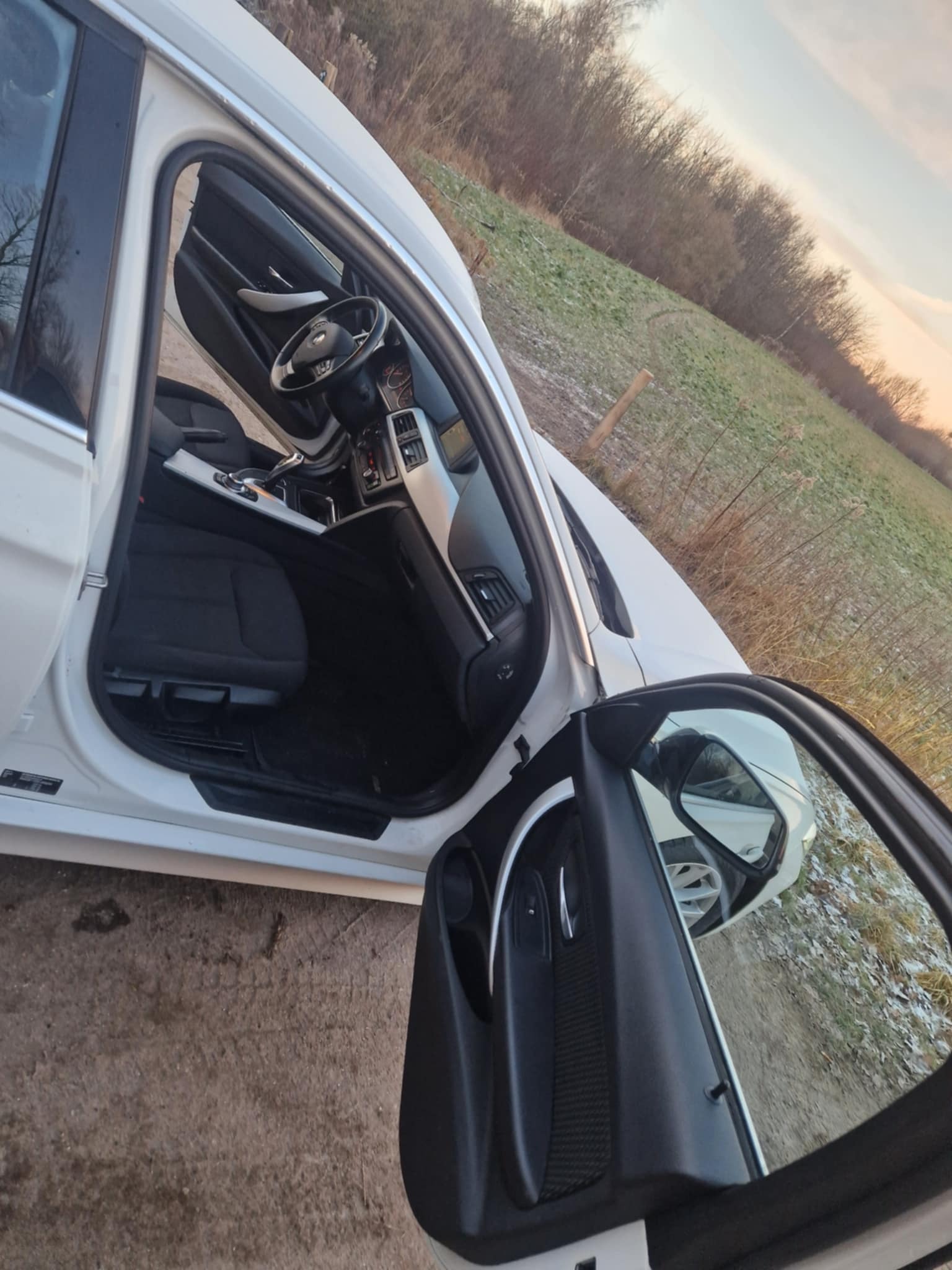 Hvid BMW 3-Serie fra 2012