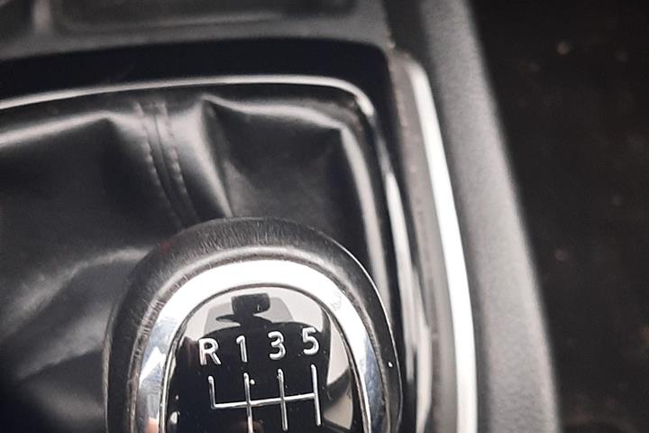 Sort Nissan X-Trail fra 2017