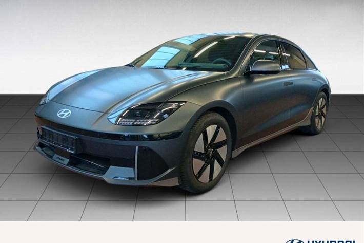 Grå Hyundai Ioniq 6 fra 2024 set udefra