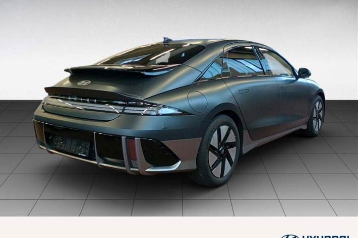 Grå Hyundai Ioniq 6 fra 2024
