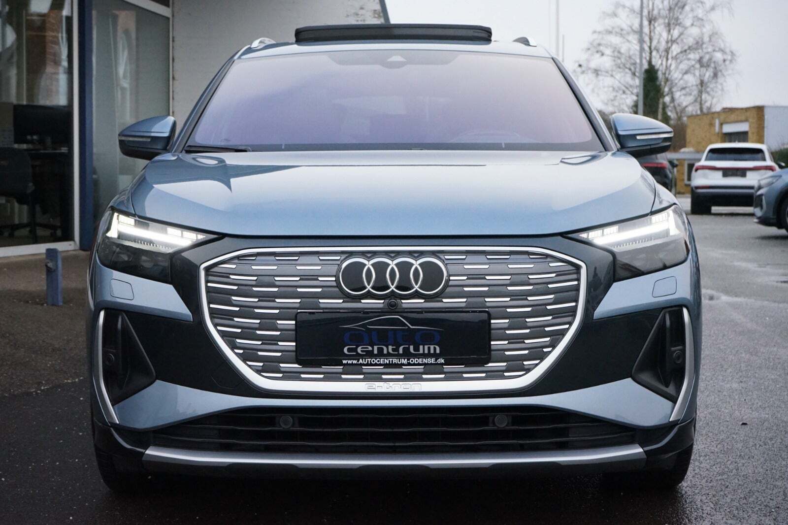 Blå Audi Q4 e-tron fra 2022