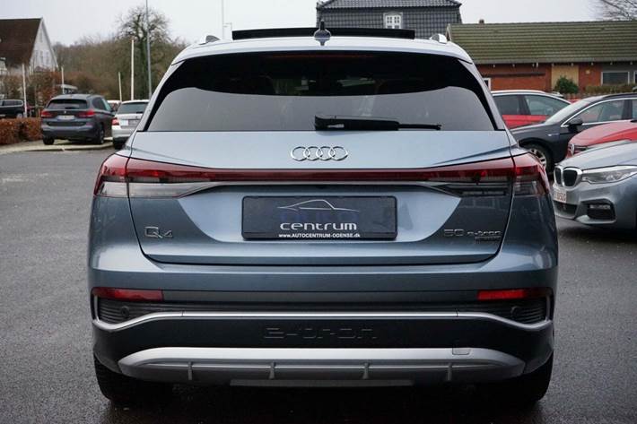Blå Audi Q4 e-tron fra 2022