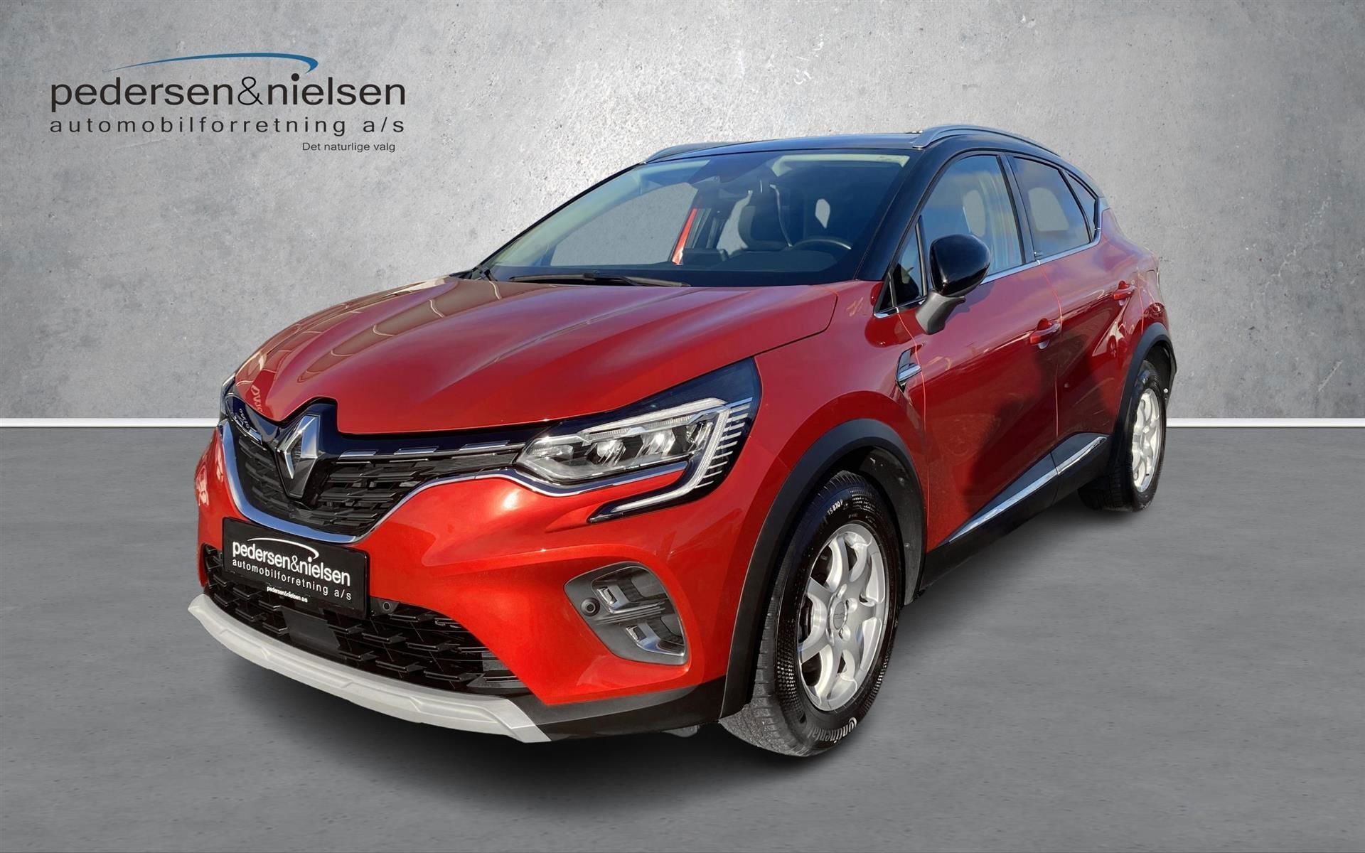 Rød Renault Captur fra 2020 set udefra