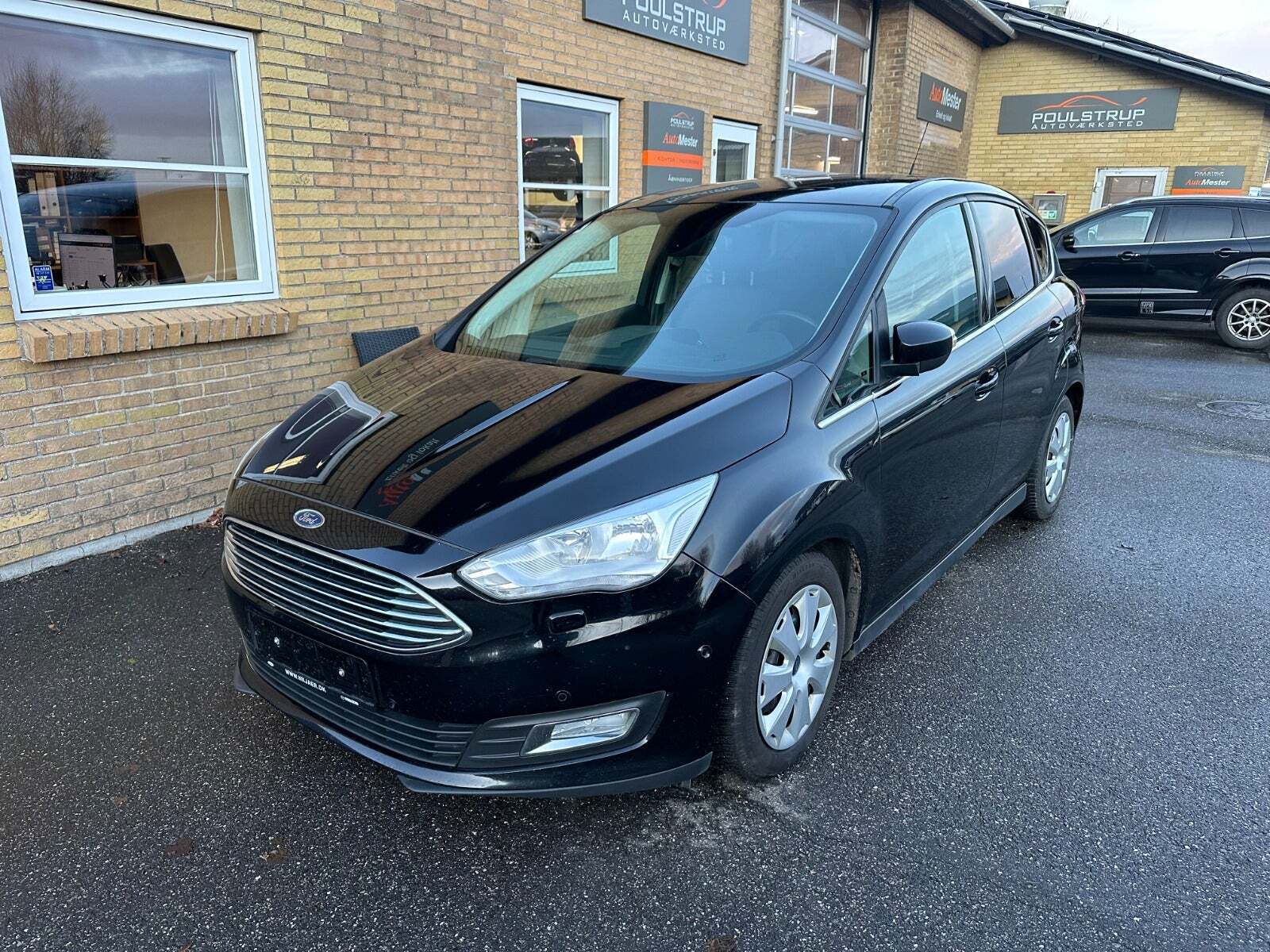 undefined Ford C-MAX fra 2017 set udefra
