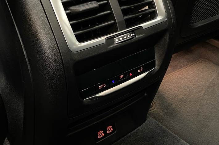 Sort BMW iX3 fra 2023