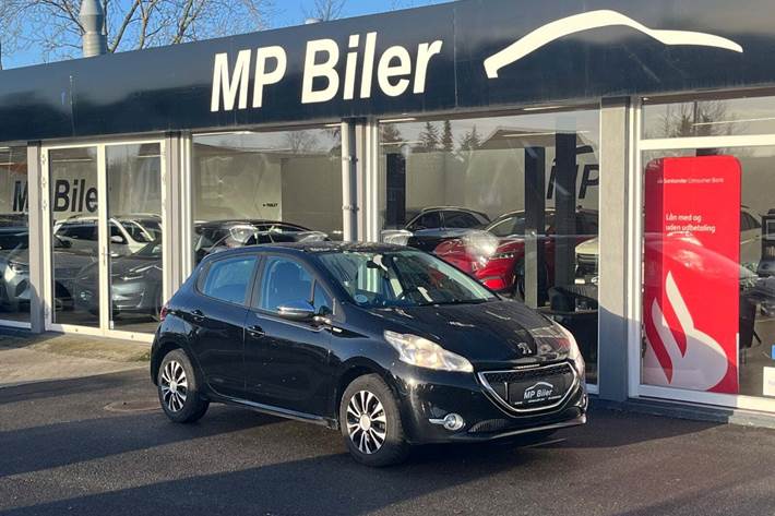 Sort Peugeot 208 fra 2013