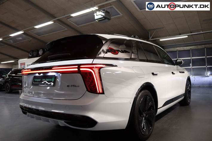 Hvid Hongqi E-HS9 fra 2023