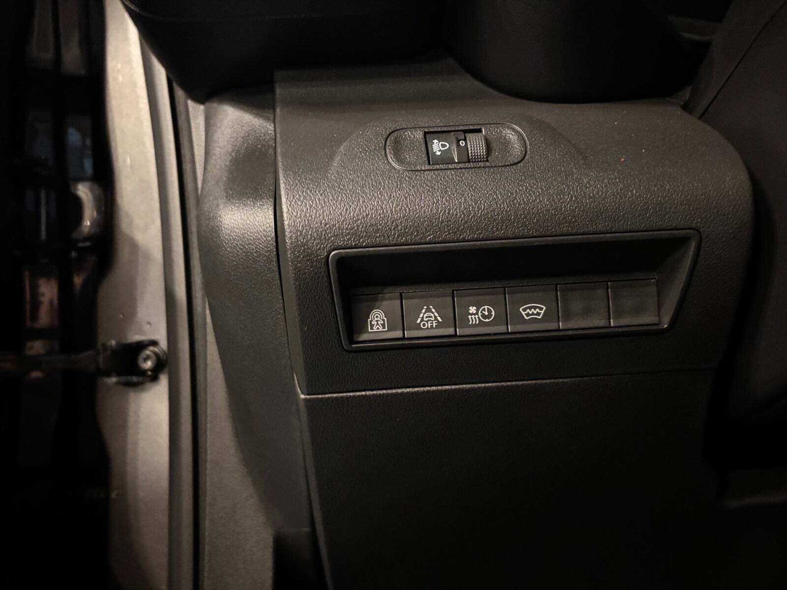 Grå Citroën ë-Berlingo fra 2023