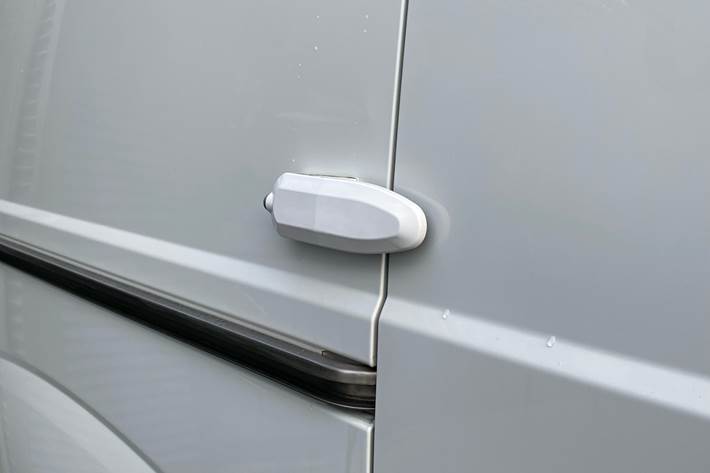 Hvid Iveco Daily fra 2016