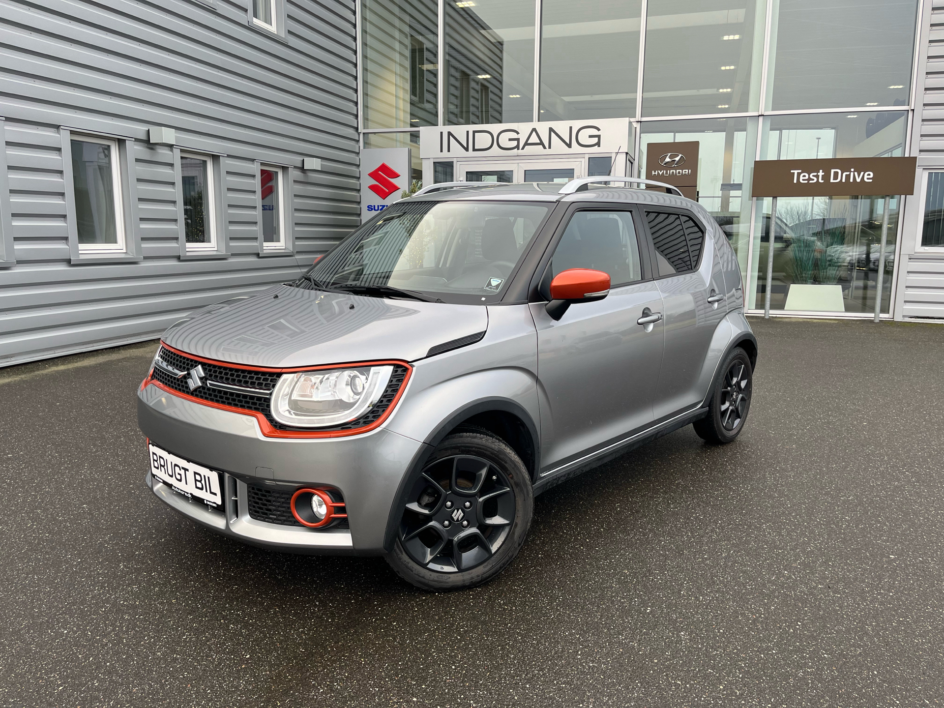 Sølv Suzuki Ignis fra 2020 set udefra