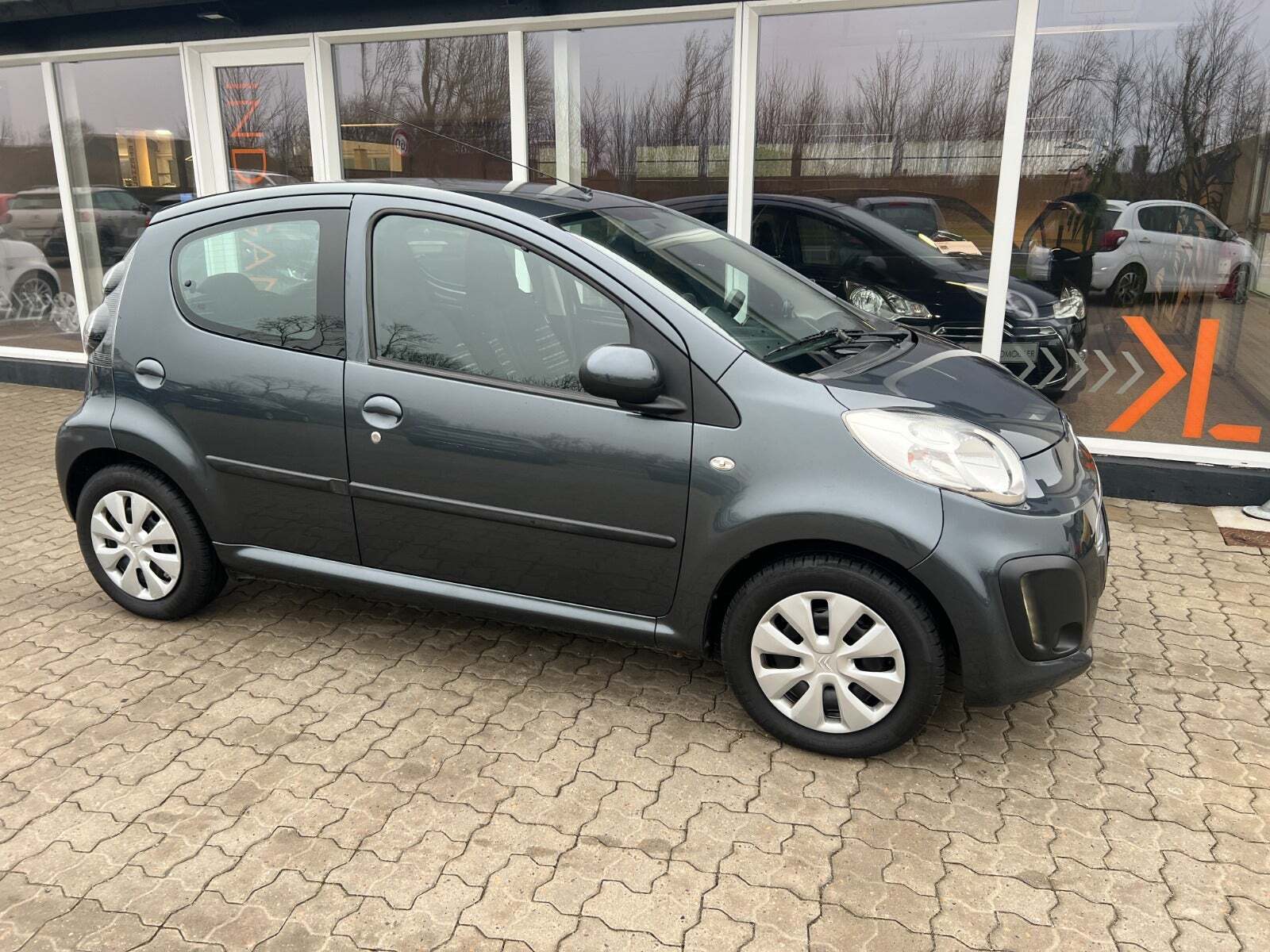 Grå Citroën C1 fra 2012