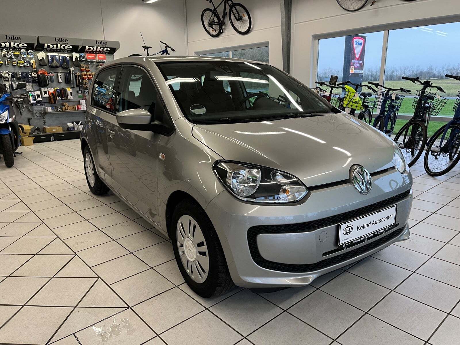 Grå VW UP! fra 2013