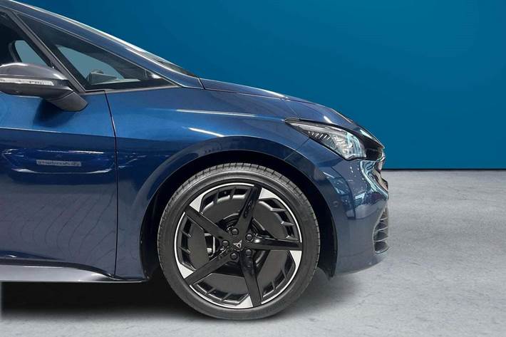 Blå Cupra Born fra 2023