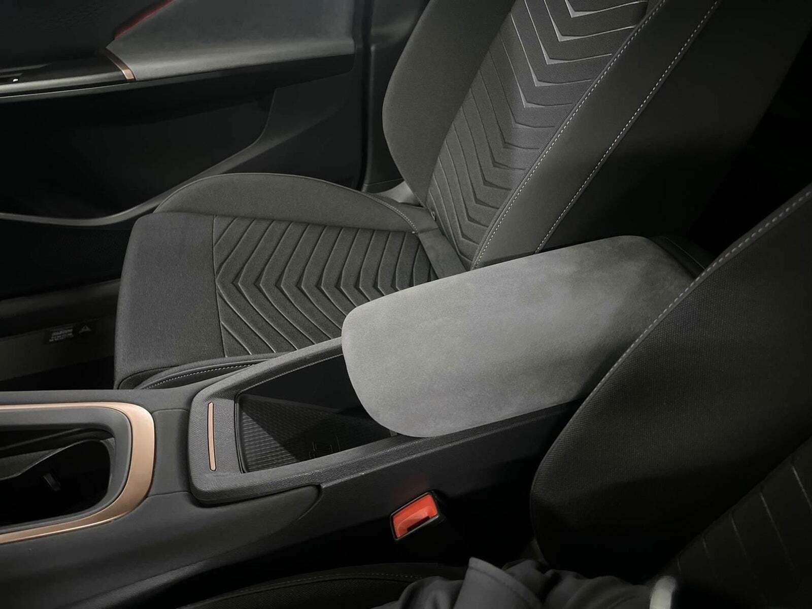 Blå Cupra Born fra 2023