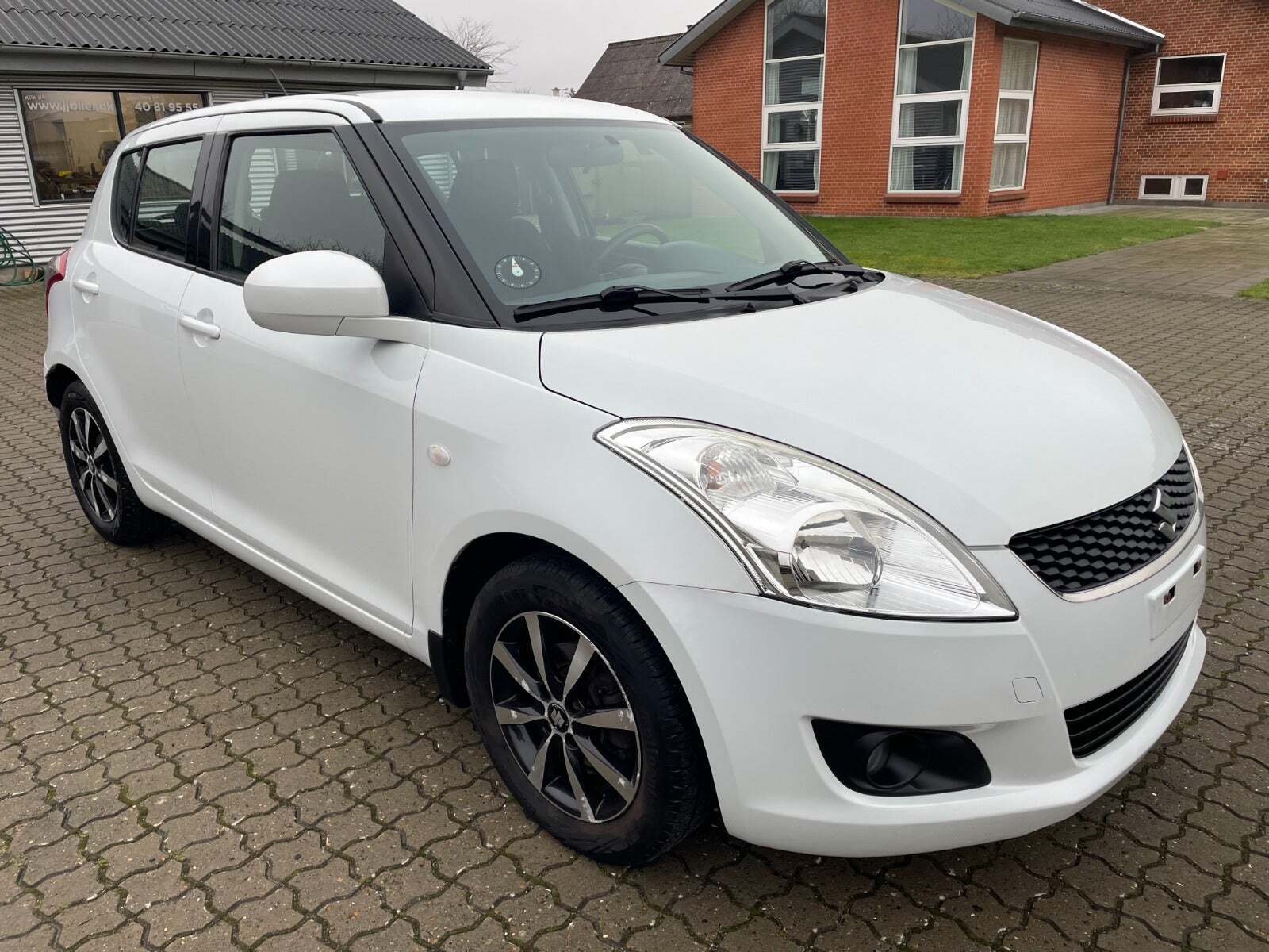 Hvid Suzuki Swift fra 2012