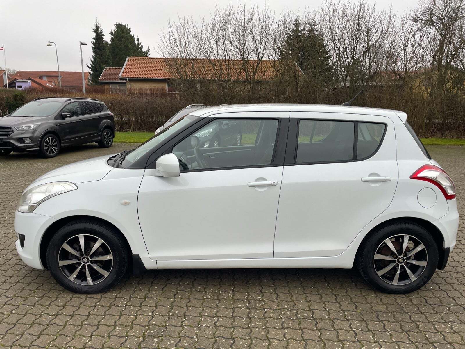 Hvid Suzuki Swift fra 2012