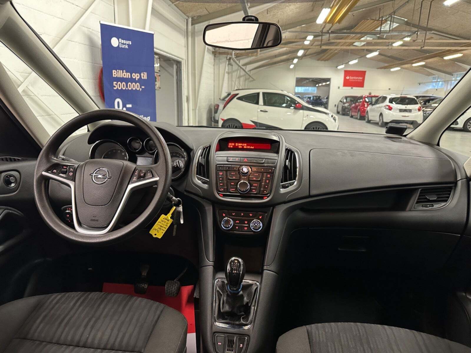 Grå Opel Zafira Tourer fra 2015