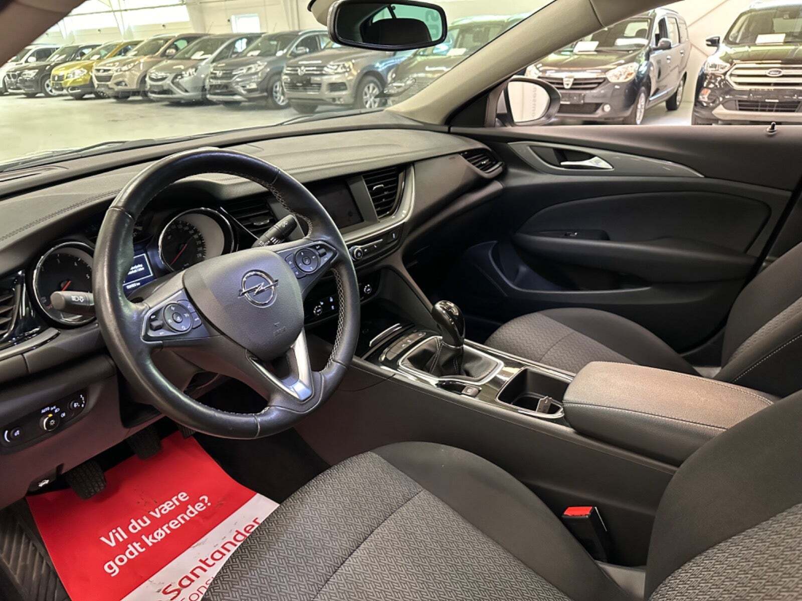 Sølv Opel Insignia fra 2020