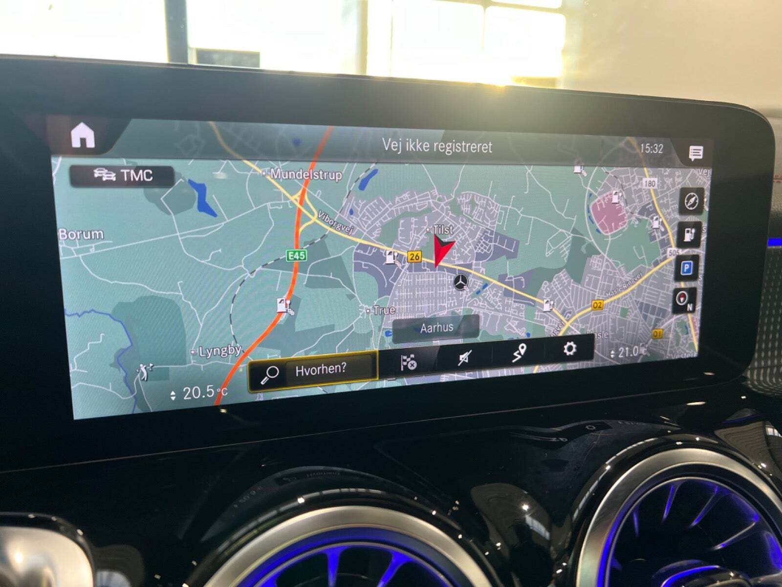 Sort Mercedes EQB300 fra 2023