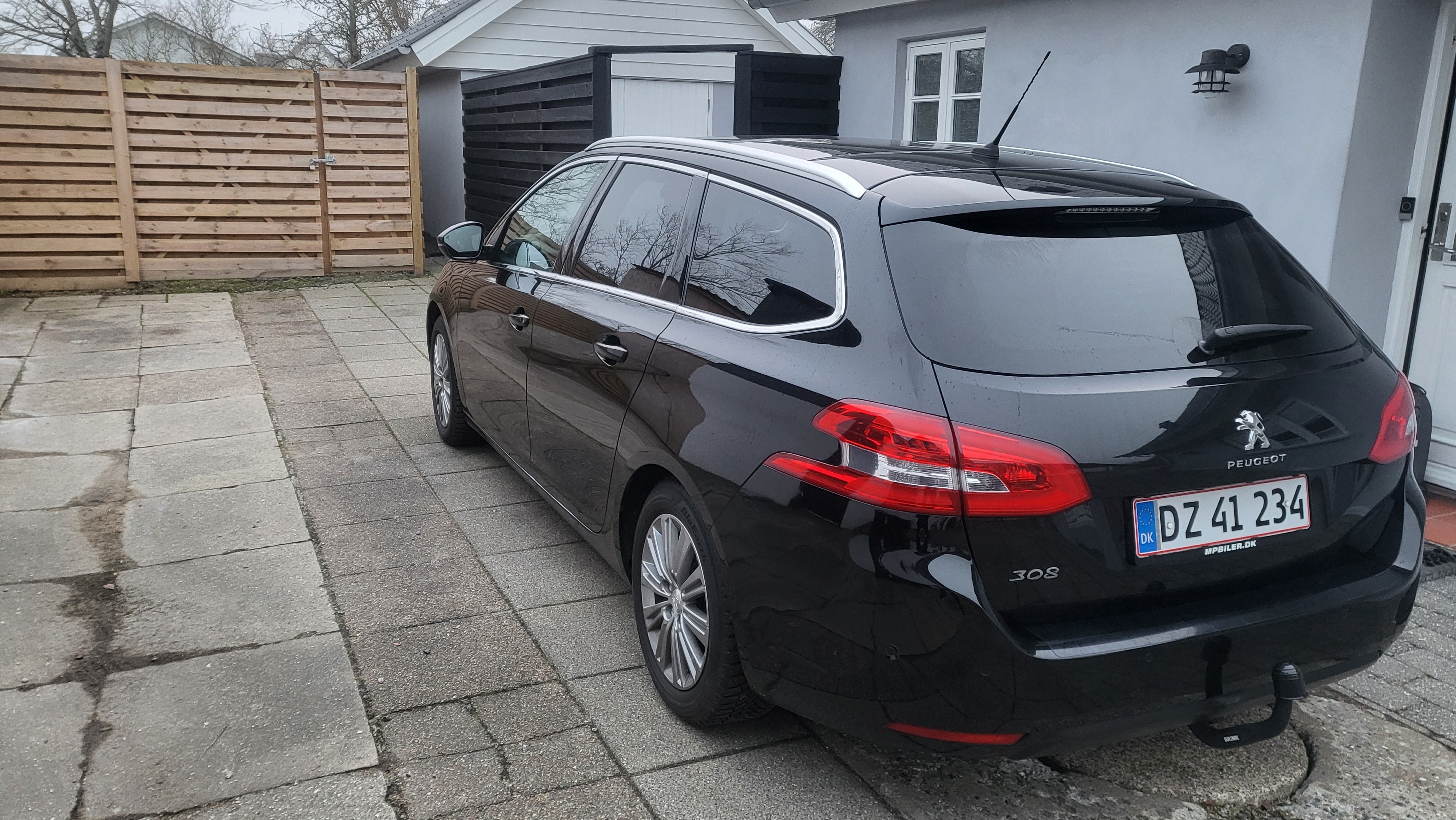 Peugeot 308 1,5 BlueHDi 130  SW EAT8