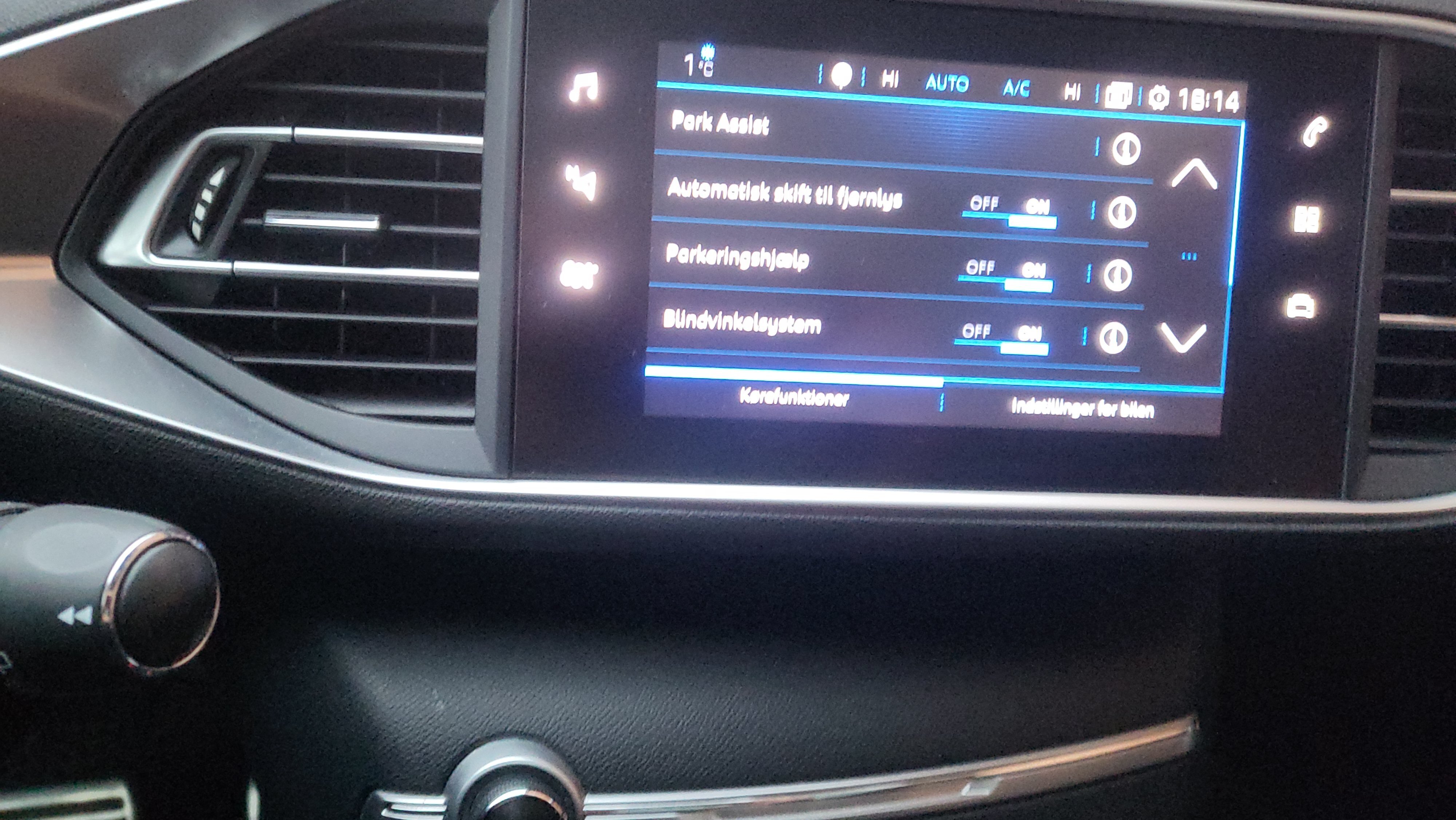 Sort Peugeot 308 fra 2019